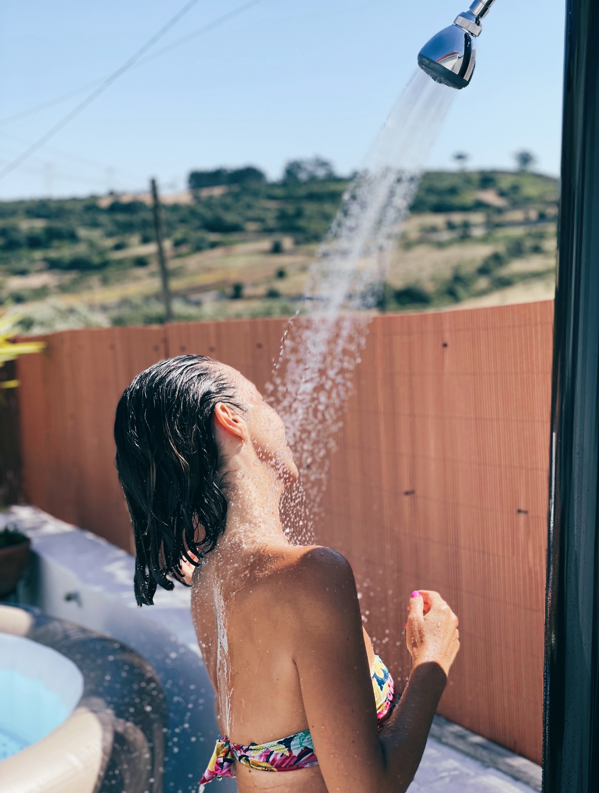 Ducha exterior piscina: ¿Cuál debería comprar?