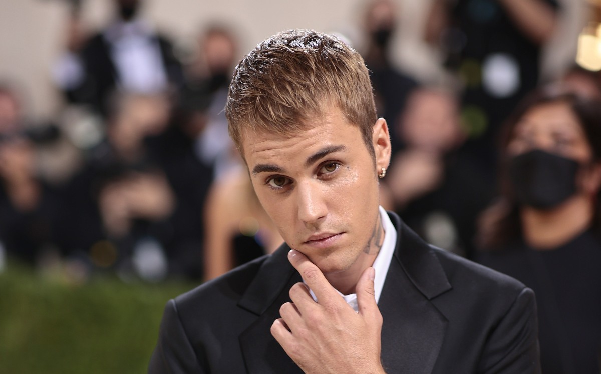 Justin Bieber mejora luego de la par&aacute;lisis facial