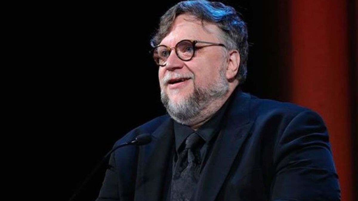Guillermo del Toro da una beca a un joven cineasta